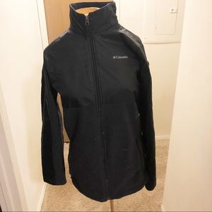 Columbia Women’s black fleece polyester jacket